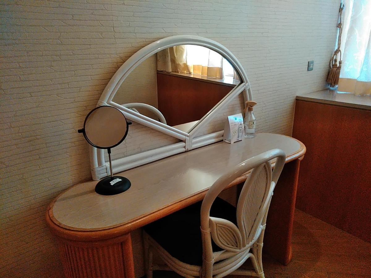Hotel Liberty Kochi (Adults Only) Экстерьер фото