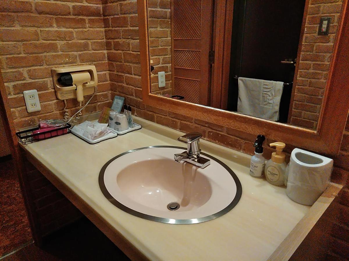Hotel Liberty Kochi (Adults Only) Экстерьер фото