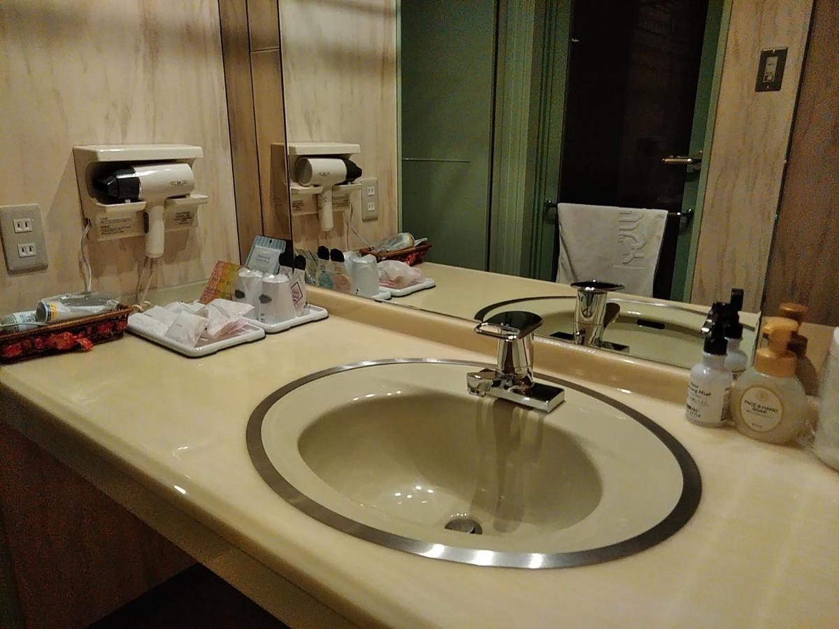 Hotel Liberty Kochi (Adults Only) Экстерьер фото