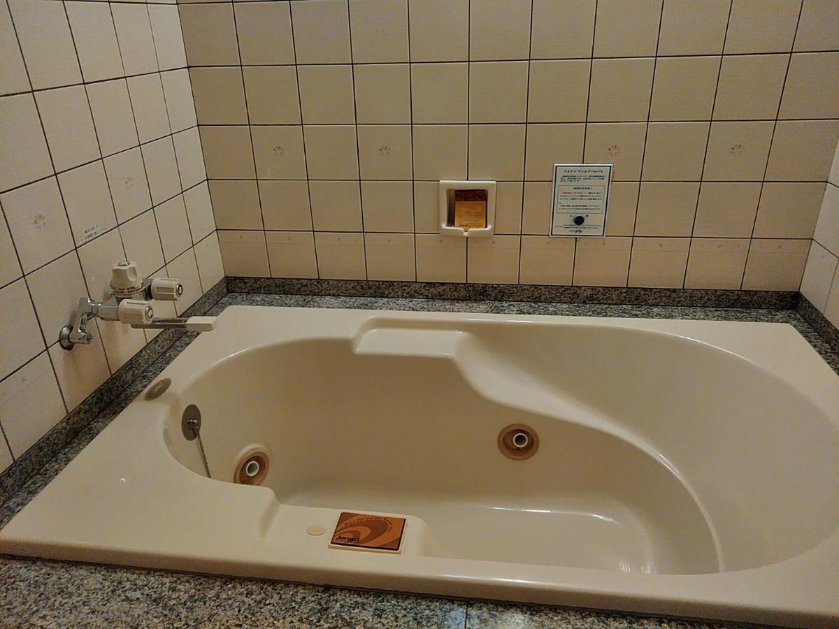 Hotel Liberty Kochi (Adults Only) Экстерьер фото