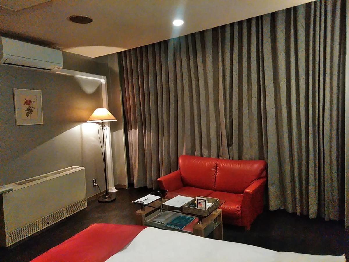 Hotel Liberty Kochi (Adults Only) Экстерьер фото