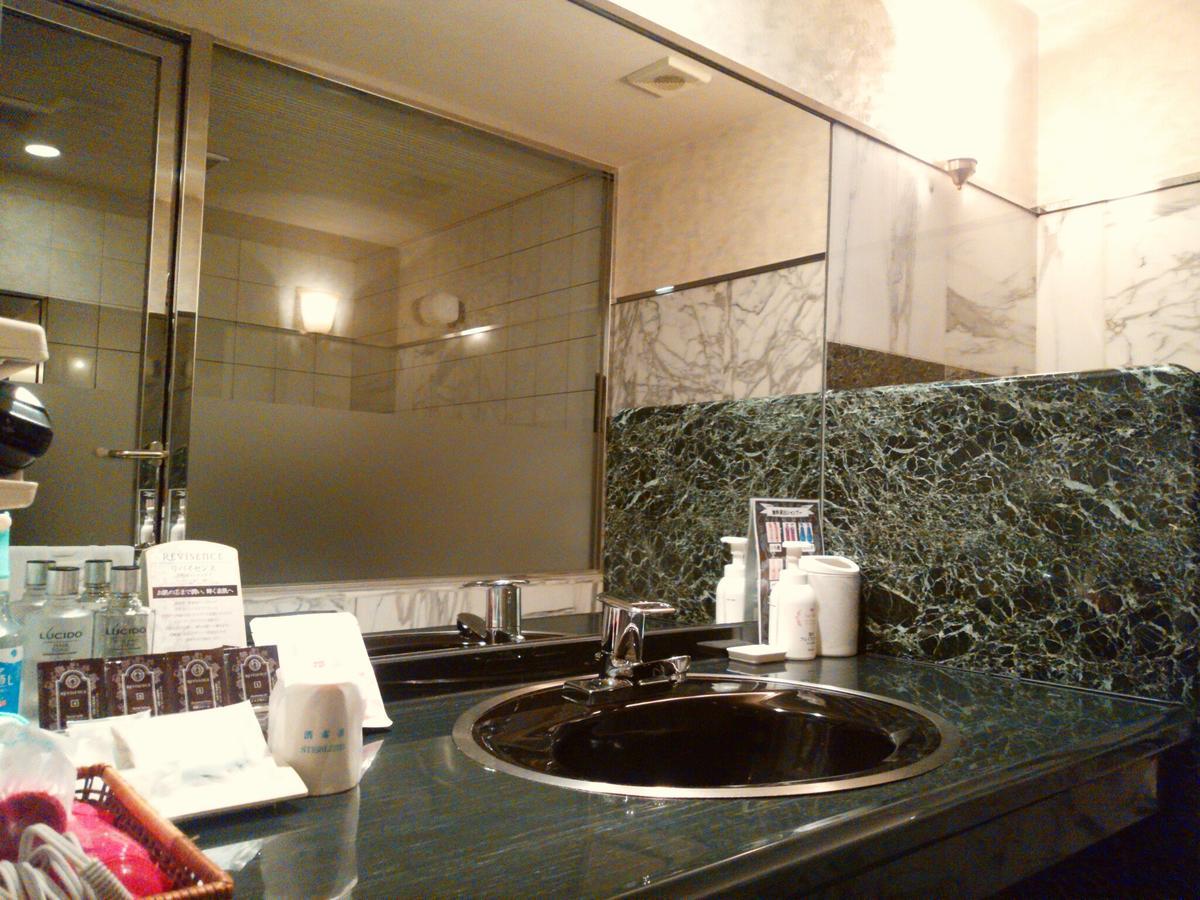Hotel Liberty Kochi (Adults Only) Экстерьер фото